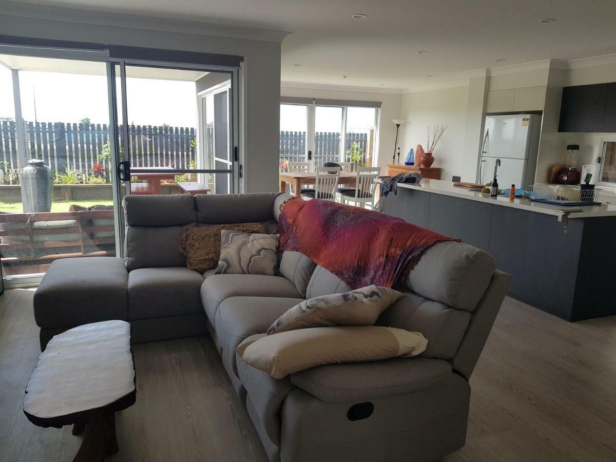 Hampton Homestay Palmview Екстер'єр фото